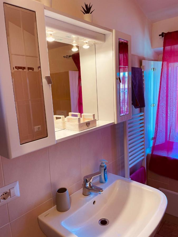 Casa Amelie Apartment เปสเคียรา เดล การ์ดา ภายนอก รูปภาพ