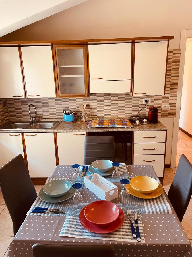 Casa Amelie Apartment เปสเคียรา เดล การ์ดา ภายนอก รูปภาพ