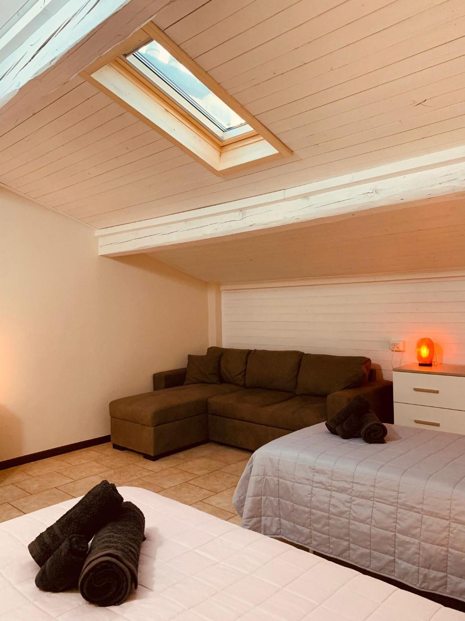 Casa Amelie Apartment เปสเคียรา เดล การ์ดา ภายนอก รูปภาพ